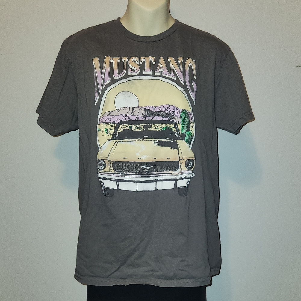 Ford Mustang Gray Graphic T-Shirt